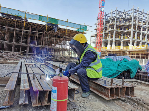 金秋十月“热度不减” 瑞岭嘉苑项目一连攻坚创效-兰州新区AB娱乐集团门户网站