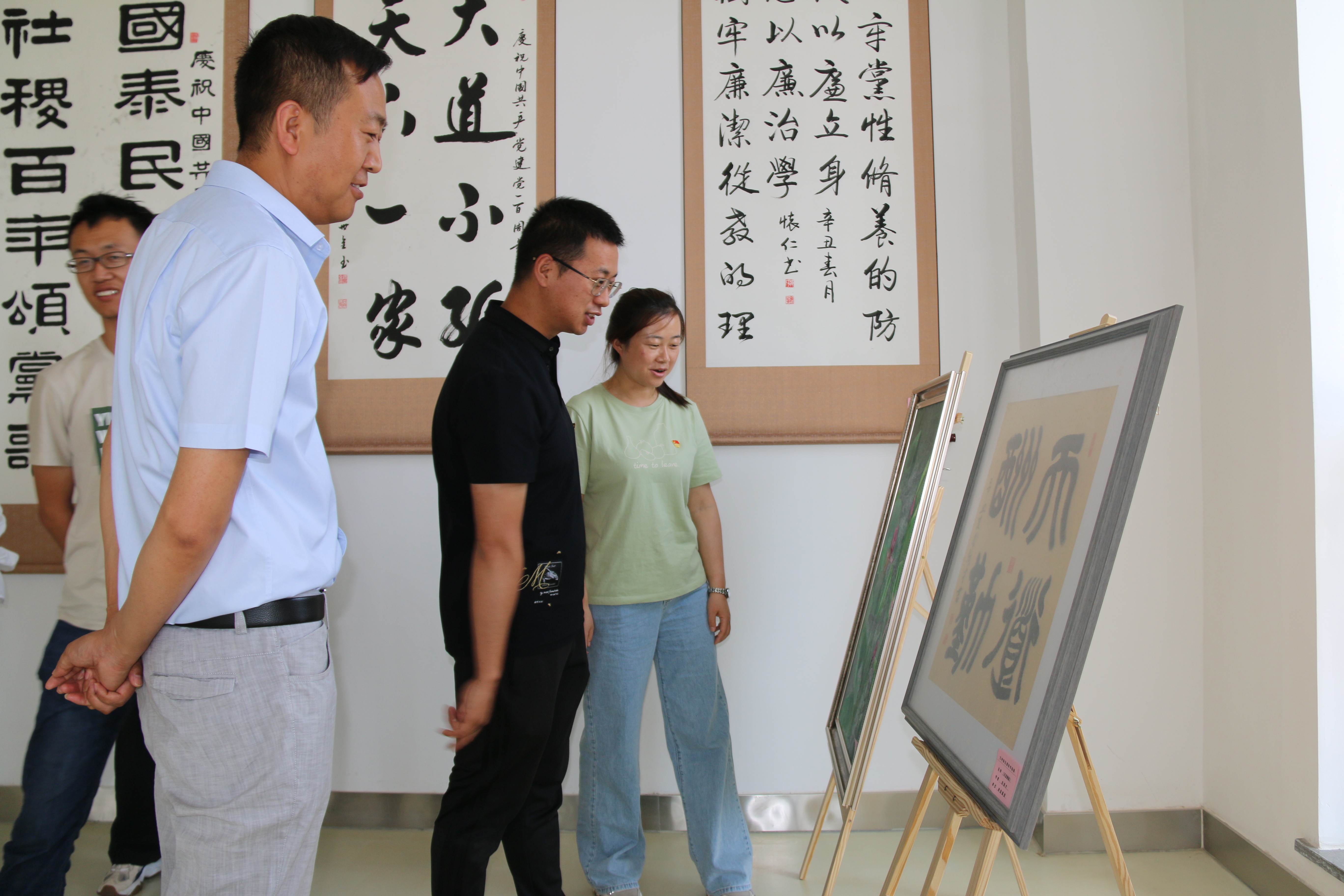 新区AB娱乐集团组织旅行新区廉政字画展-兰州新区AB娱乐集团门户网站