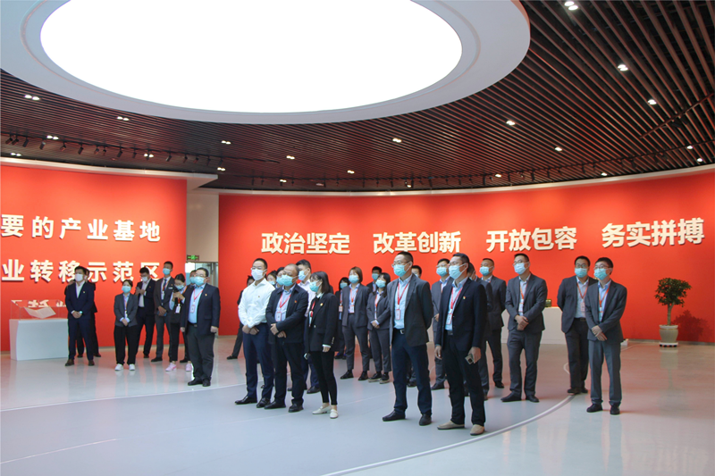 AB娱乐集团置业公司与光大银行新区支行开展 结对共建主题党日活动-兰州新区AB娱乐集团门户网站
