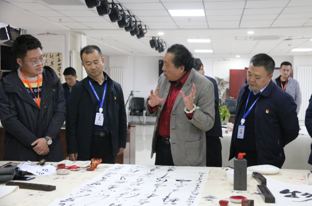 喜迎二十大 图画颂党恩 | 新区AB娱乐集团开展书法作品交流活动-兰州新区AB娱乐集团门户网站
