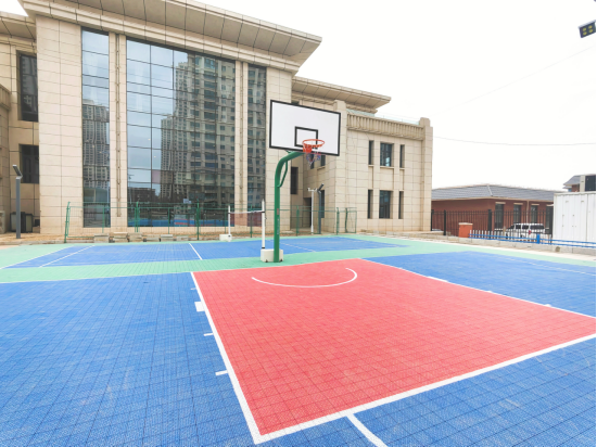 小区建起篮球场 实事办在心坎上-兰州新区AB娱乐集团门户网站