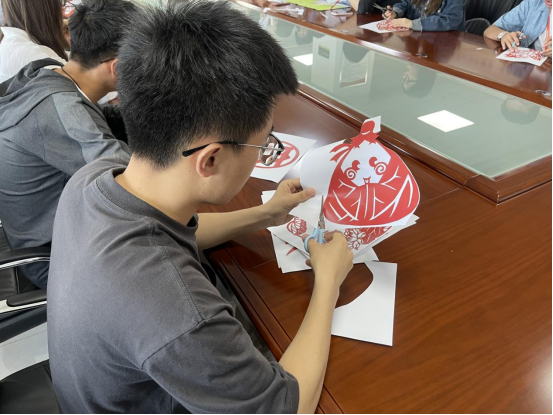 AB娱乐-科技赋能场景,让娱乐更有趣!