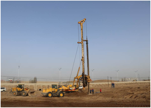 兰州新区经三十三路（原东绕城快速路）与G341线（白银至中川段）立交工程首根桩基顺遂灌注完成-兰州新区AB娱乐集团门户网站