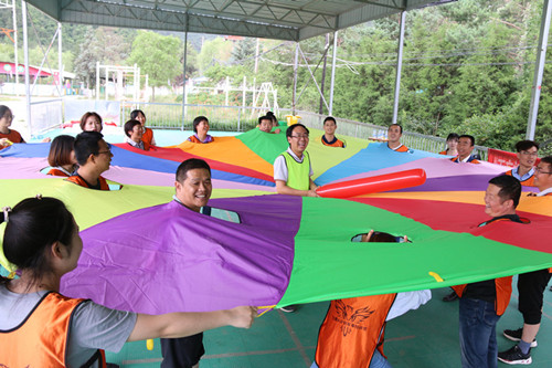 新区AB娱乐集团开展“不忘初心跟党走 切记使命谱新篇”庆祝建党98周年主题活动-兰州新区AB娱乐集团门户网站