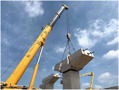 兰州新区G341线立交工程完成首片预制盖梁吊装-兰州新区AB娱乐集团门户网站