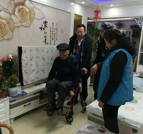 康复辅具送抵家 助残帮困暖人心-兰州新区AB娱乐集团门户网站