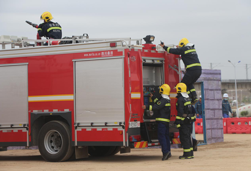 兰州新区开展2020年消防清静事故应抢救援演练-兰州新区AB娱乐集团门户网站