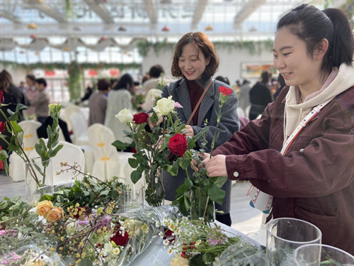 新区AB娱乐集团开展“三八妇女节”系列活动，，，，，为宽大女同胞送上节日的祝福-兰州新区AB娱乐集团门户网站